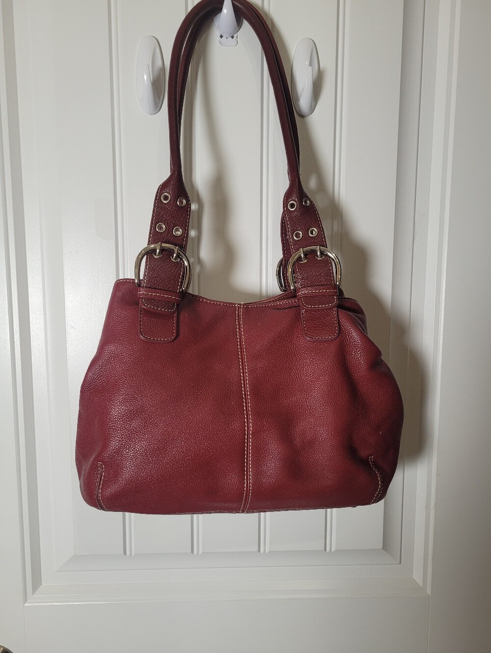 Tignanello Leather Shoulder Bag in Deep Red